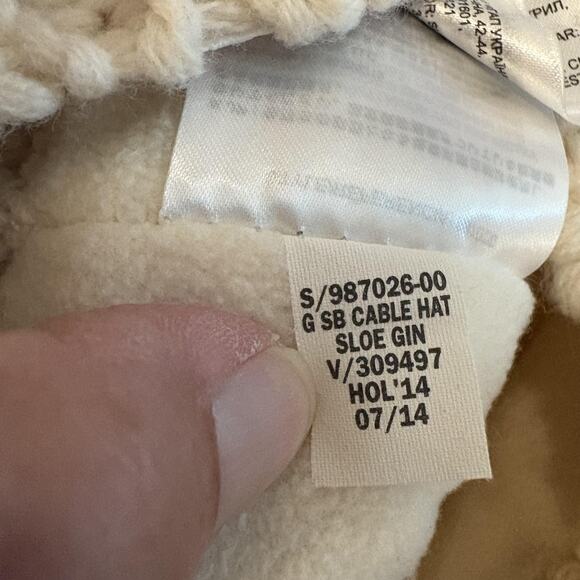 Lot of 2 Beanies babyGap Hat Fitted Girls XS/S Ivory Cable Knit Pom Fleece Lined - Picture 7 of 9